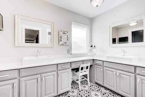 Patricia, PORT NECHES, TX 77651