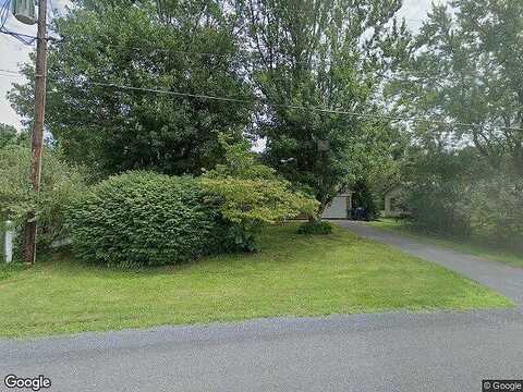 Round Hill, STUARTS DRAFT, VA 24477