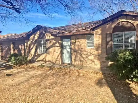 16Th, BROWNWOOD, TX 76801