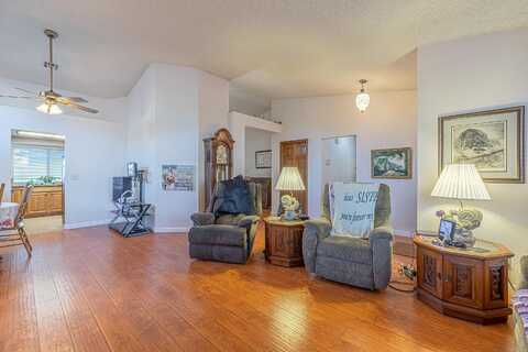 Colony, LANCASTER, CA 93536