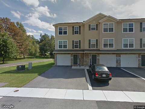 Pinecrest, FAYETTEVILLE, PA 17222