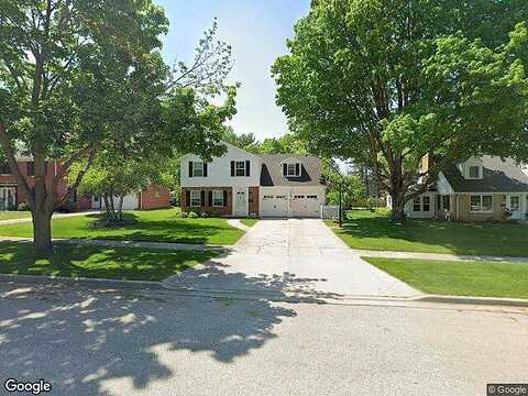 Highlandview, WEST BEND, WI 53095