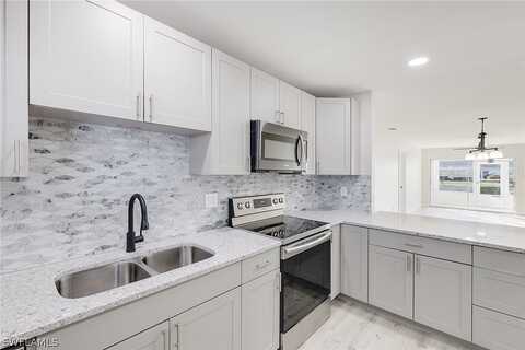 Dog Leg, FORT MYERS, FL 33919