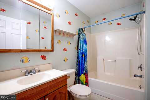 Curtis, EAST BERLIN, PA 17316