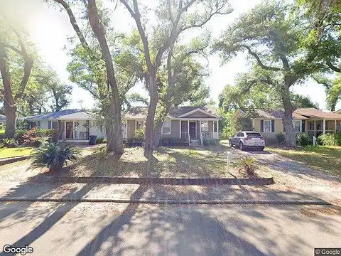 Linda, PANAMA CITY, FL 32401