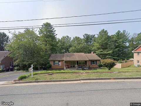 Eston, STAUNTON, VA 24401