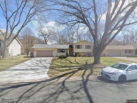 Robin, MAPLE GROVE, MN 55369