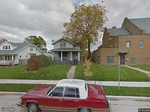 77Th, MILWAUKEE, WI 53214