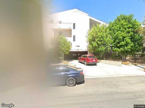 Weddington, VALLEY VILLAGE, CA 91607