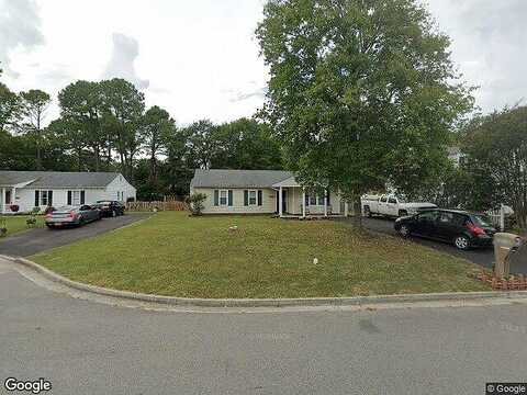 Molly, GLEN ALLEN, VA 23060