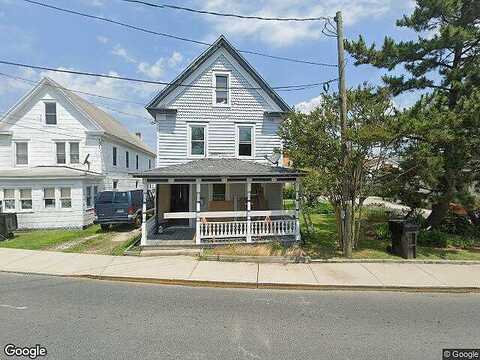 Main, CHINCOTEAGUE ISLAND, VA 23336