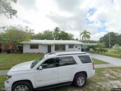 158Th, NORTH MIAMI BEACH, FL 33162