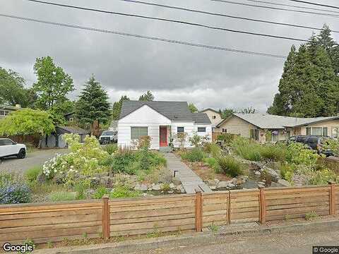 Maple, EUGENE, OR 97404