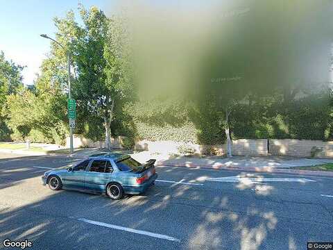 Village, COSTA MESA, CA 92626