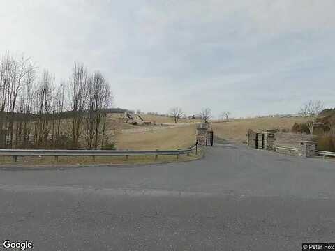 Spring Hill, STAUNTON, VA 24401