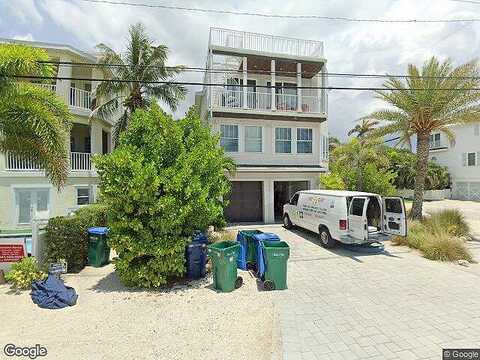 Avenue C, BRADENTON BEACH, FL 34217
