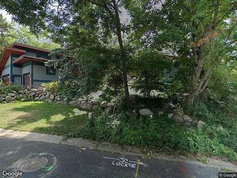 Pine, PRIOR LAKE, MN 55372