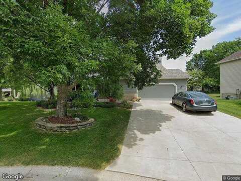 Dove, CHANHASSEN, MN 55317