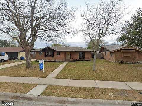 Daniel Moore, PORTLAND, TX 78374