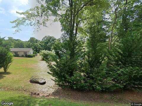 Strawberry Banks, MONETA, VA 24121