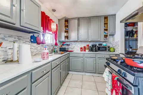 Gray, MESQUITE, TX 75150