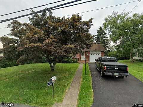 Lawnherst, EASTON, PA 18045