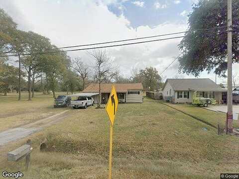 Main, HIGHLANDS, TX 77562