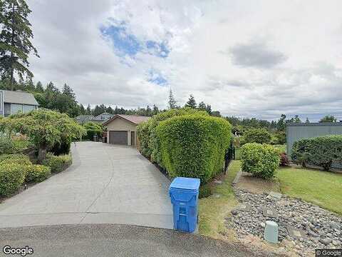Kari, STEILACOOM, WA 98388