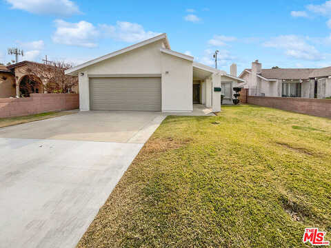 Stoakes, DOWNEY, CA 90240