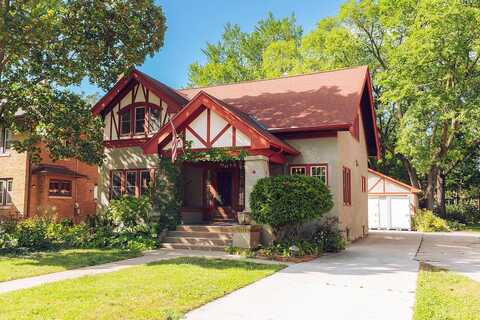 67Th, MILWAUKEE, WI 53213