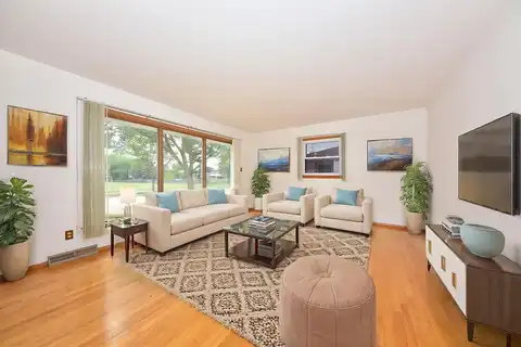 Illinois, CUDAHY, WI 53110