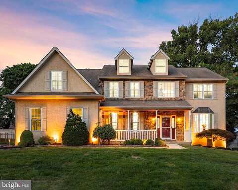 Lee, ROYERSFORD, PA 19468