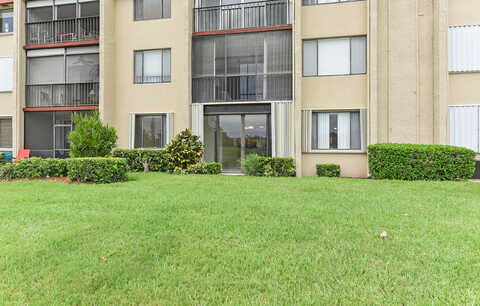Luxemburg Ct, Lake Worth, FL 33467