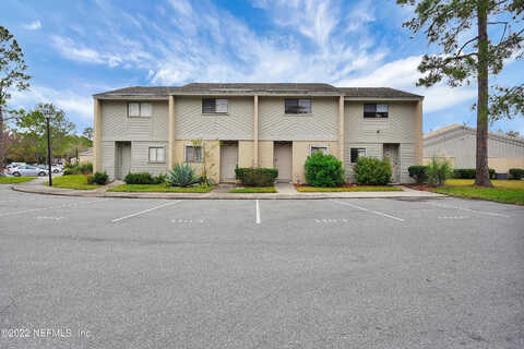 Crown Point Rd, Jacksonville, FL 32257