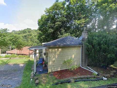 30Th St, New Brighton, PA 15066