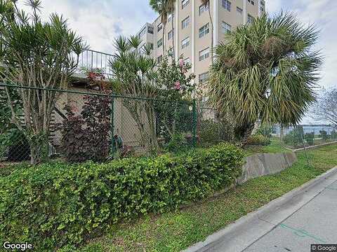 Clifford St, Fort Myers, FL 33901