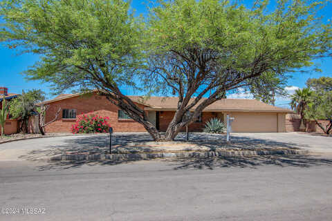 Miles, TUCSON, AZ 85719