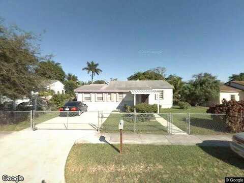 101St, MIAMI, FL 33147