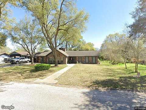 River Oaks, EAST BERNARD, TX 77435
