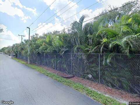 Equestrian Cir, Fort Myers, FL 33907