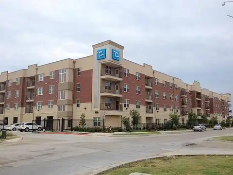 W Trinity Mills Rd, Carrollton, TX 75006
