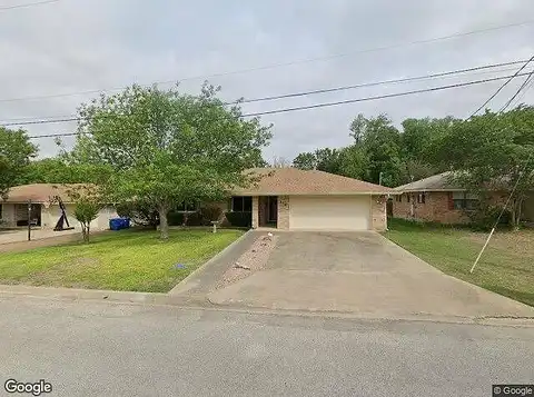 Erin, KERRVILLE, TX 78028