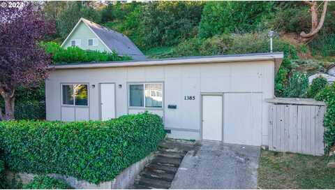 8Th, COOS BAY, OR 97420