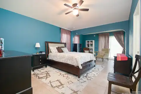 Starling, NEW BRAUNFELS, TX 78130