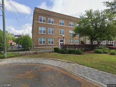 College, JACKSONVILLE, FL 32204