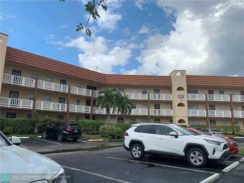Sunrise Lakes Blvd, Sunrise, FL 33322