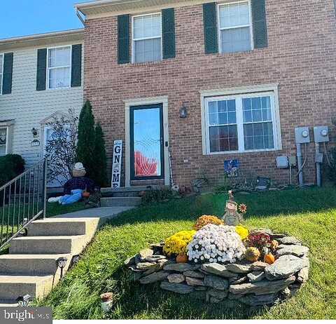 Johnamac, LITTLESTOWN, PA 17340