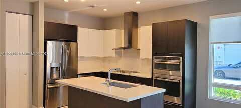 Nw 103Rd Pl, Doral, FL 33178