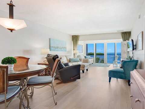 Falmouth Dr, Longboat Key, FL 34228