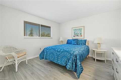 Forest Lakes Blvd, Naples, FL 34105